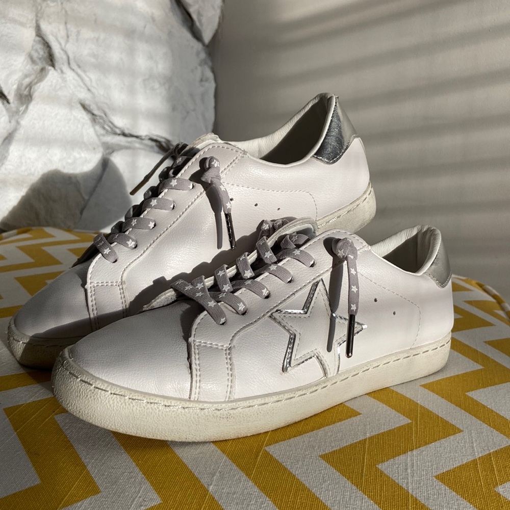 Women’s cute and comfy vintage havana’s!